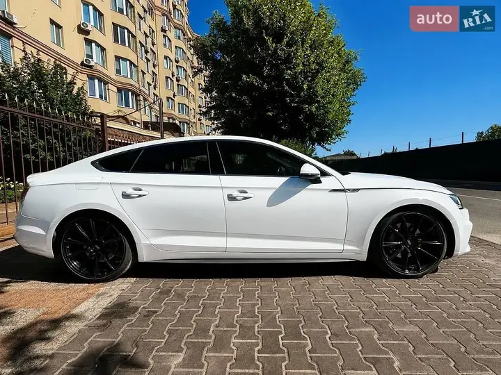 Audi A5 2017 photo 2