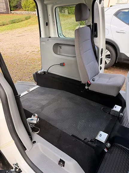 Volkswagen Caddy 2009 photo 5