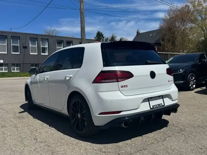 Volkswagen Golf Gti 2019 photo 3