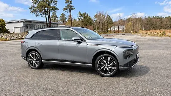 Xpeng G9