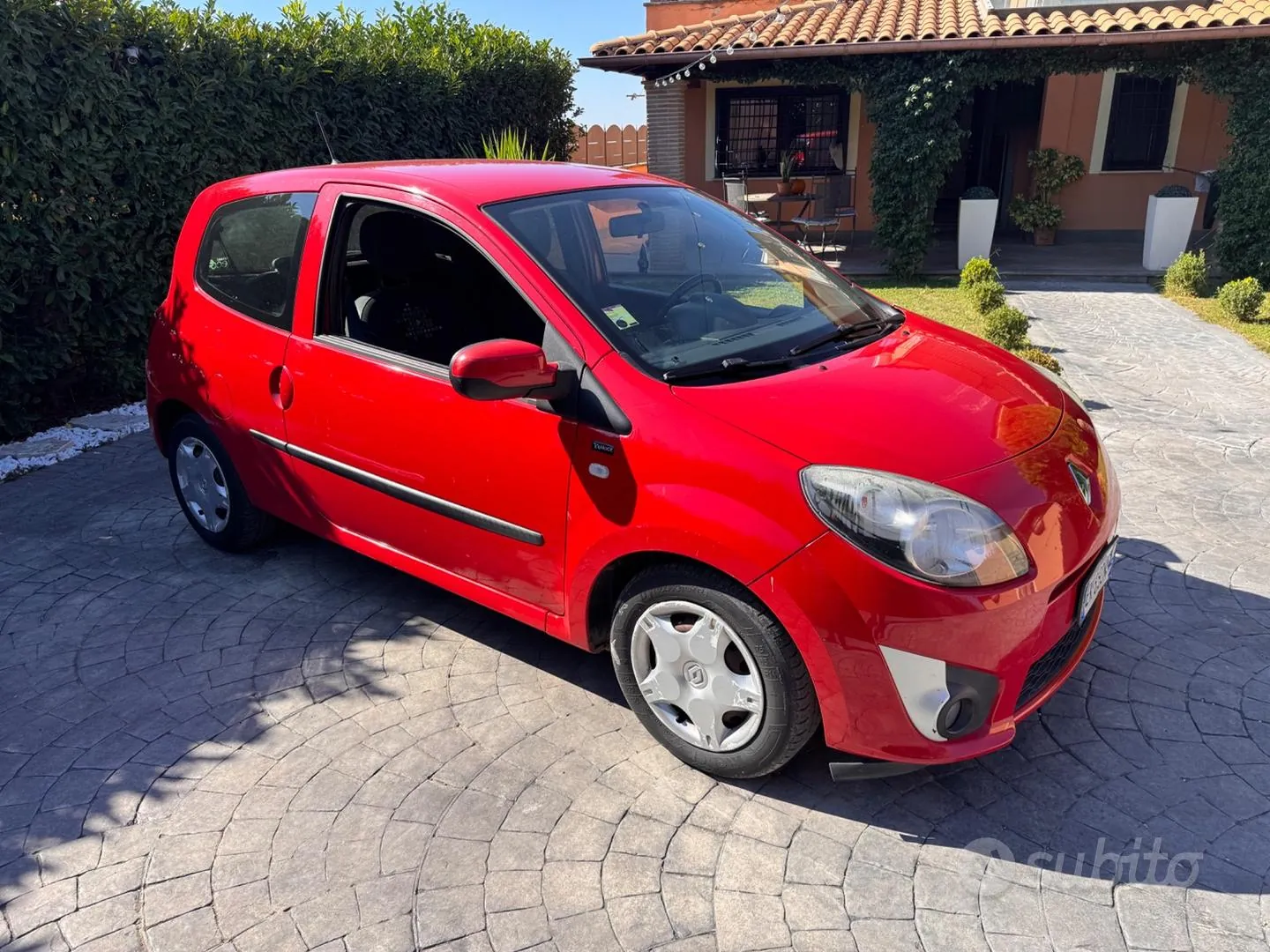 Renault Twingo 2011 photo 2