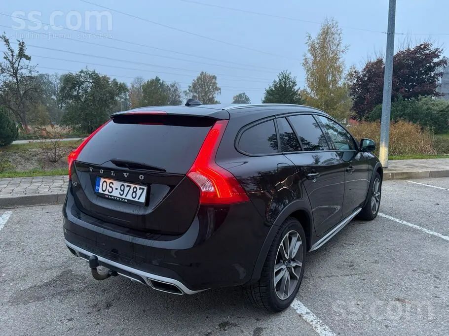 Volvo V60 Cross Country 2016 photo 4