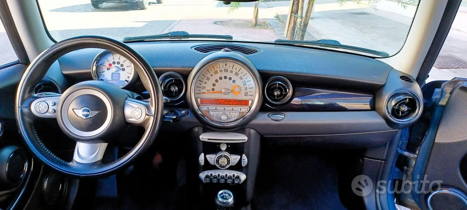 Mini Mini Clubman 2010 photo 3