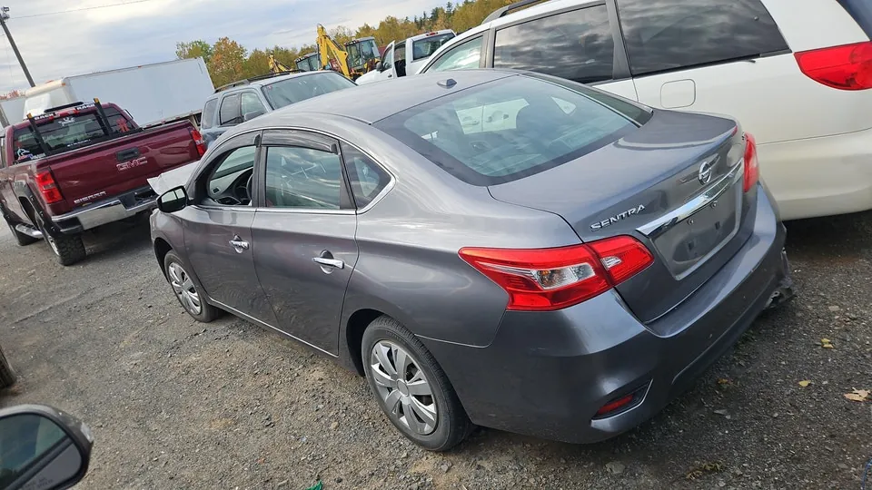 Nissan Sentra 2017 photo 3