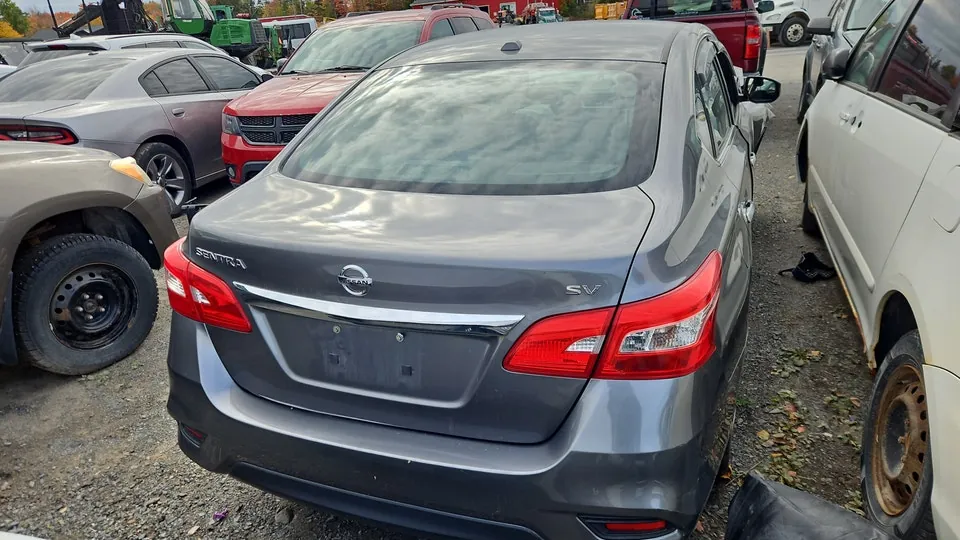 Nissan Sentra 2017 photo 4