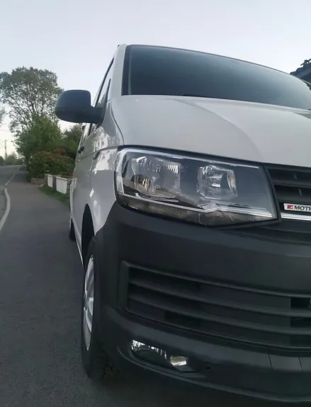 Volkswagen Transporter 2017 photo 2