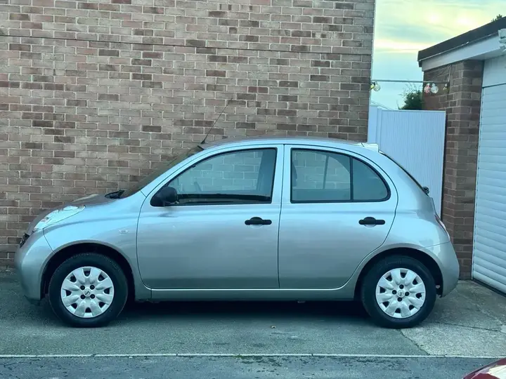 Nissan Micra 2005 photo 3
