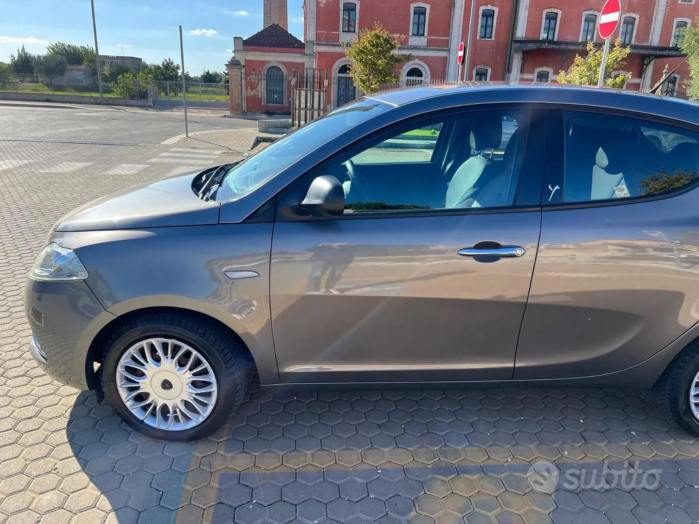 Lancia Ypsilon 2017 photo 2