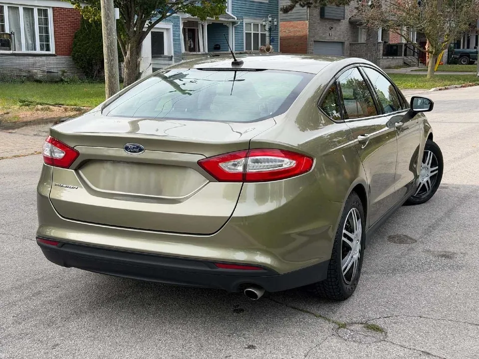 Ford Fusion 2013 photo 2