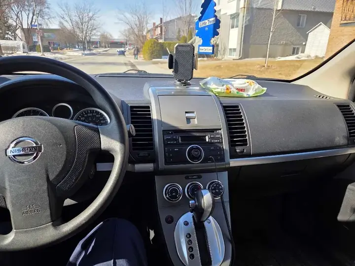 Nissan Sentra 2011 photo 4