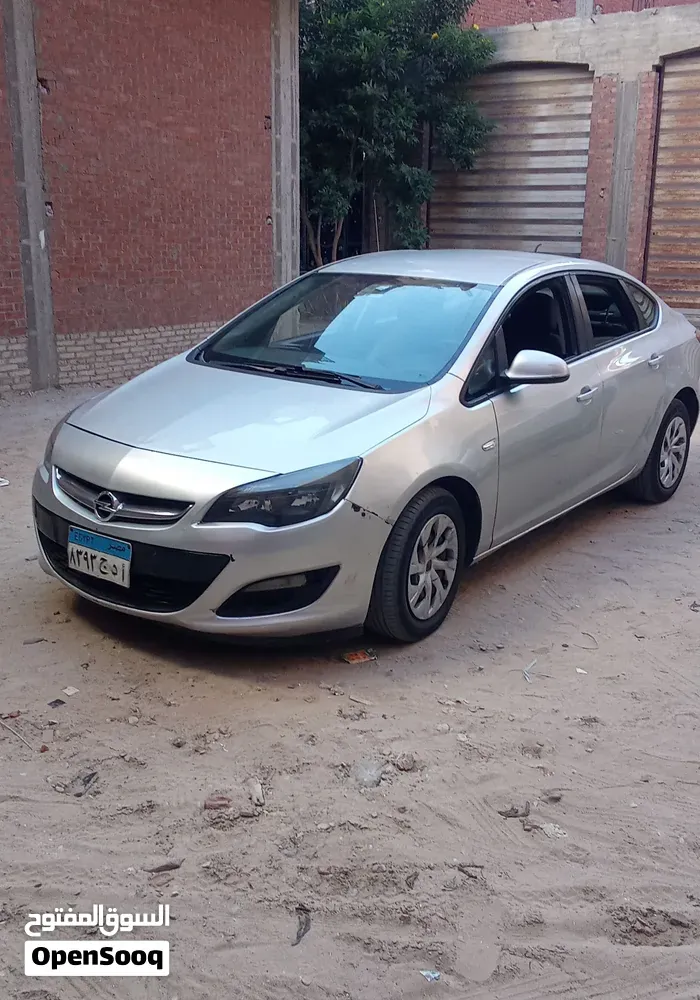 Opel Astra 2013 photo 3