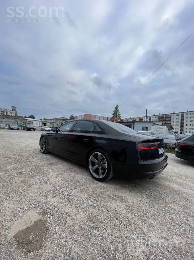 Audi A8L 2012 photo 5