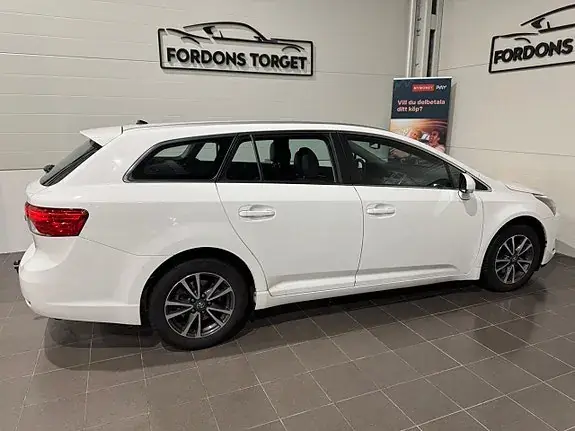 Toyota Avensis 2012 photo 4