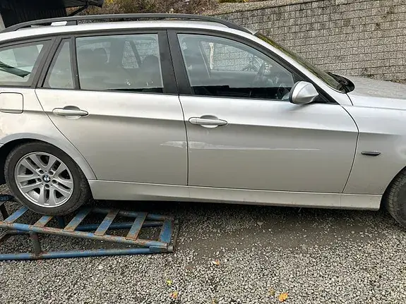 BMW 318D 2007 photo 3