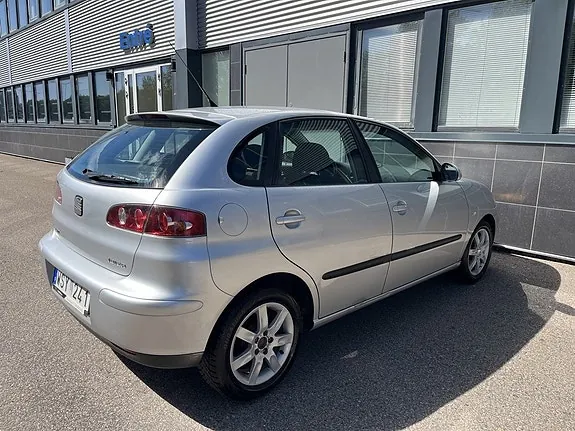 Seat Ibiza 2005 photo 4