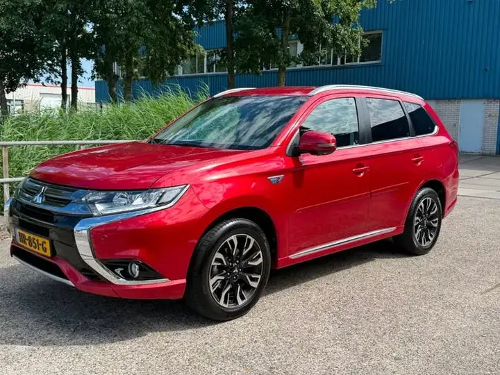 Mitsubishi Outlander 2015 photo 2