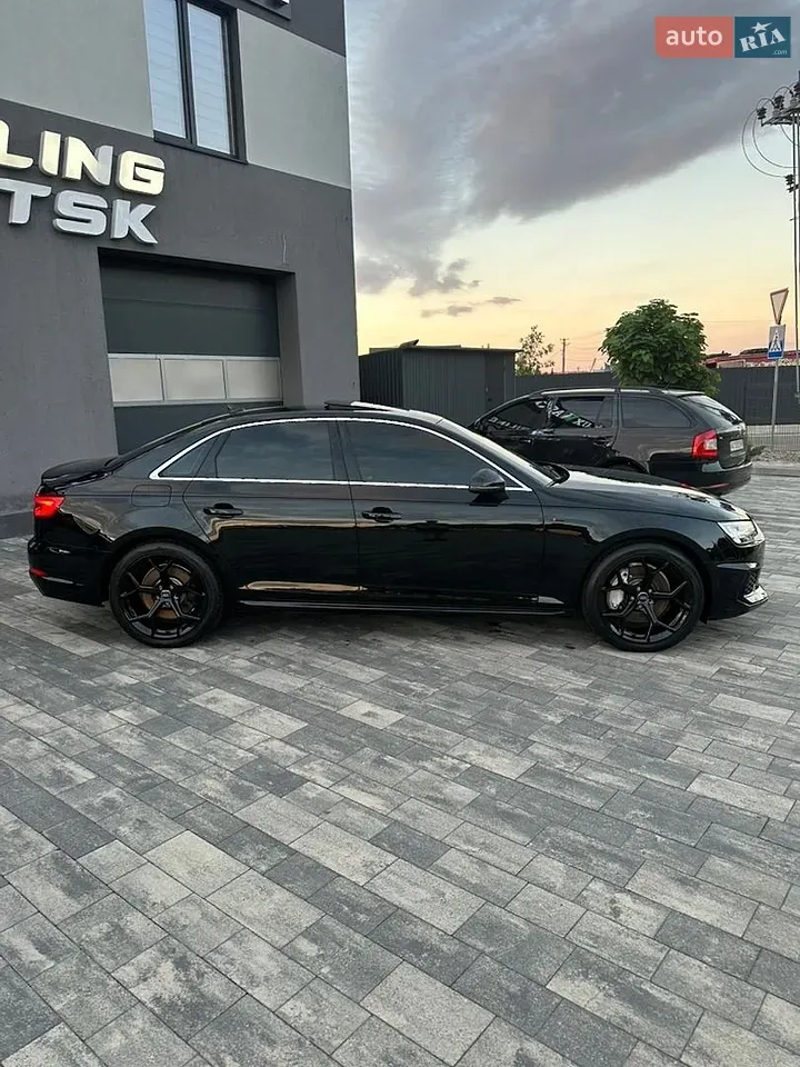 Audi A4 2017 photo 4