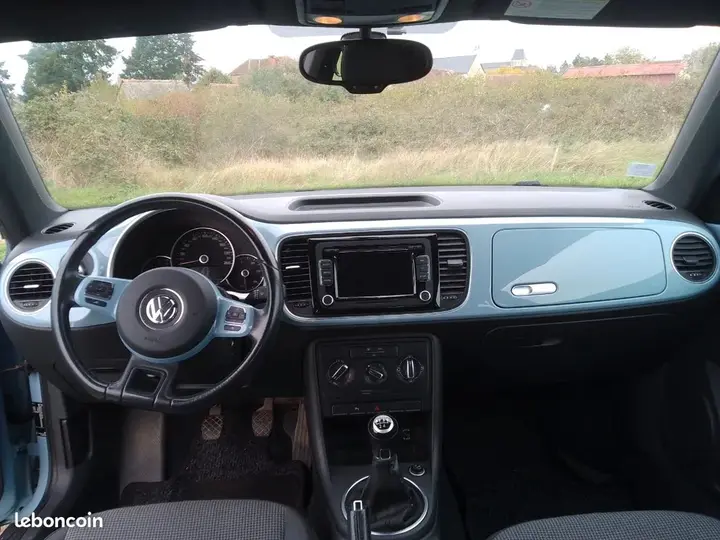Volkswagen New Beetle 2012 photo 3