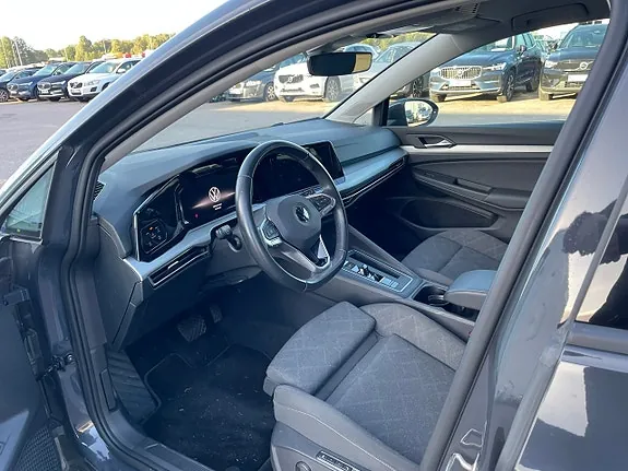 Volkswagen Golf I 2023 photo 5