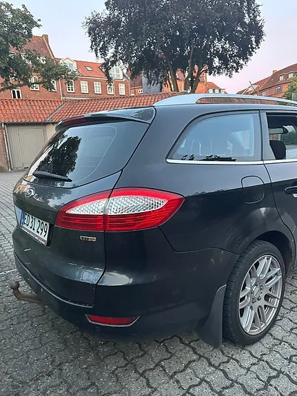 Ford Mondeo 2010 photo 2