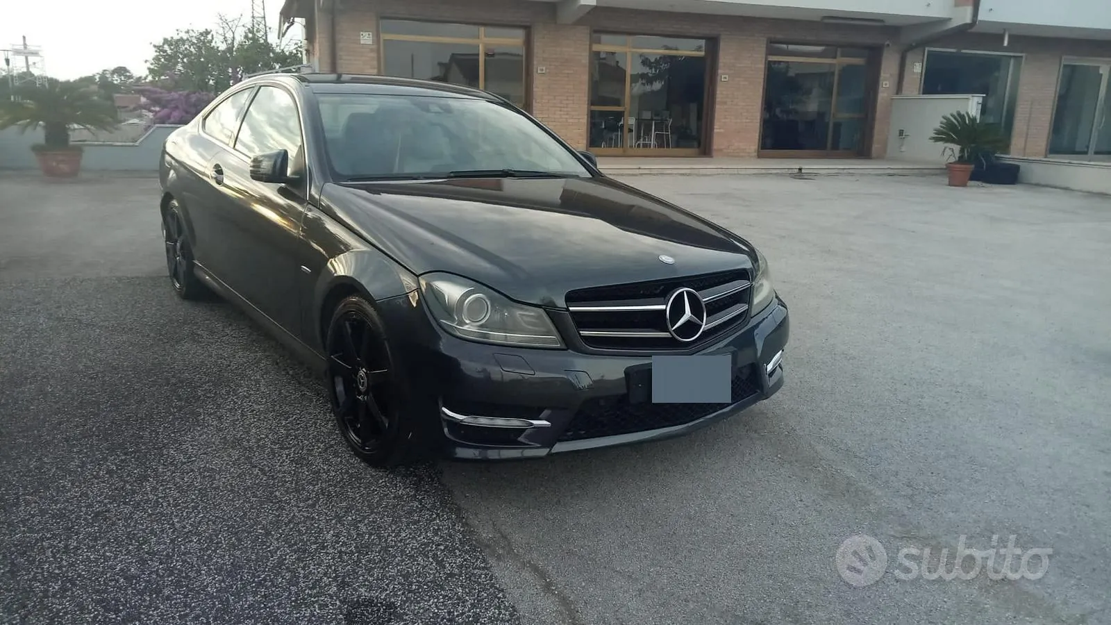 Mercedes-Benz C220 2019 photo 2