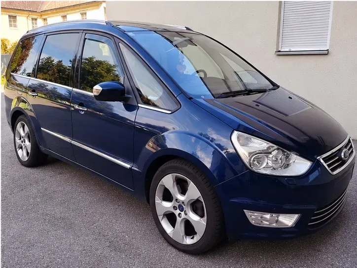 Ford Galaxy 2012 photo 2