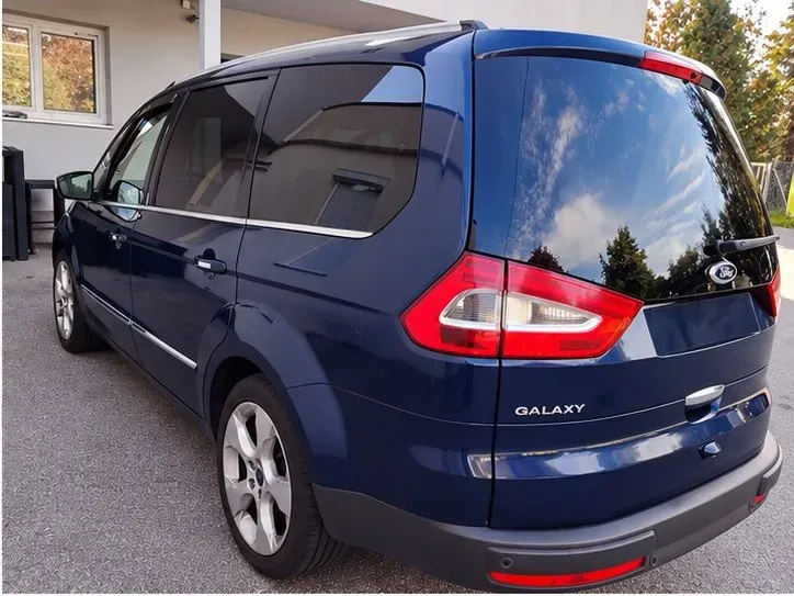 Ford Galaxy 2012 photo 3
