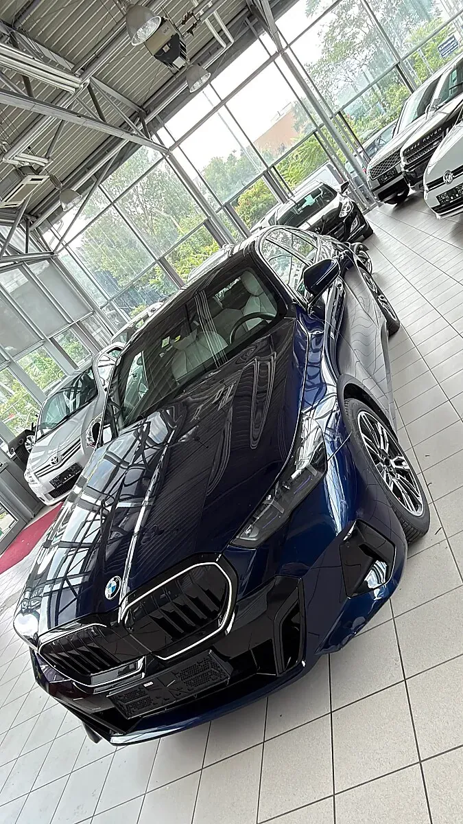 BMW 5 Series 2024 photo 2