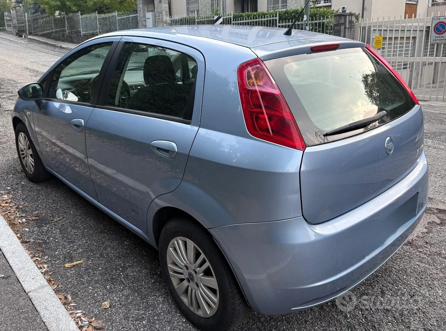Fiat Grande Punto 2007 photo 2