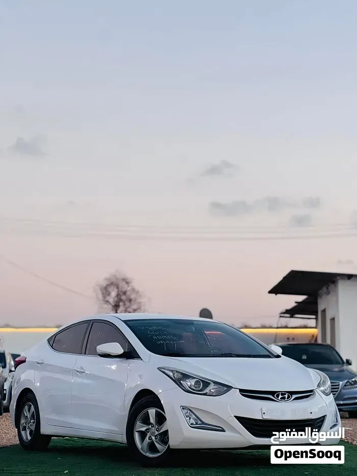Hyundai Avante 2014 photo 4