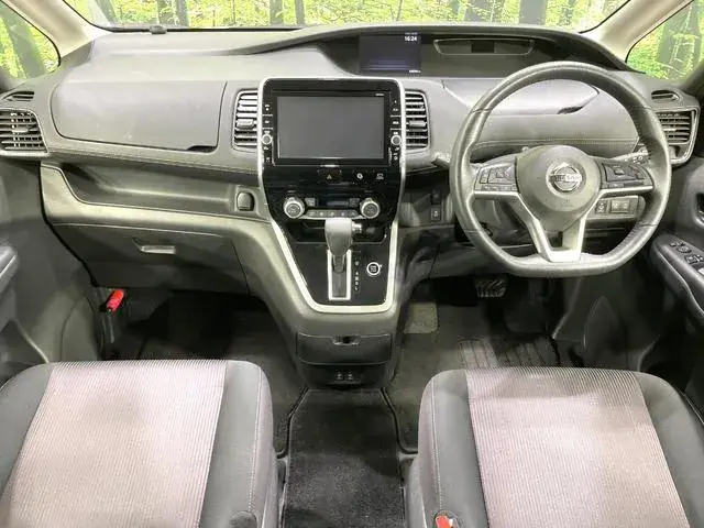 Nissan Sentra 2018 photo 2
