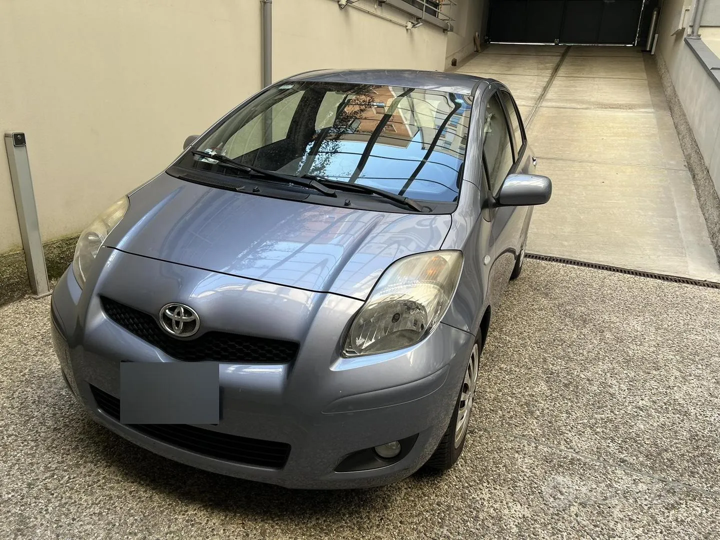 Toyota Yaris 2010 photo 2