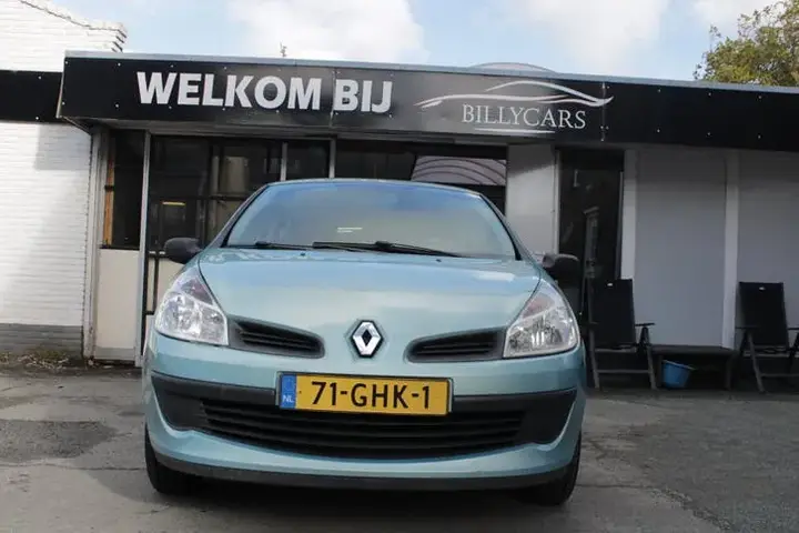 Renault Clio 2008 photo 2