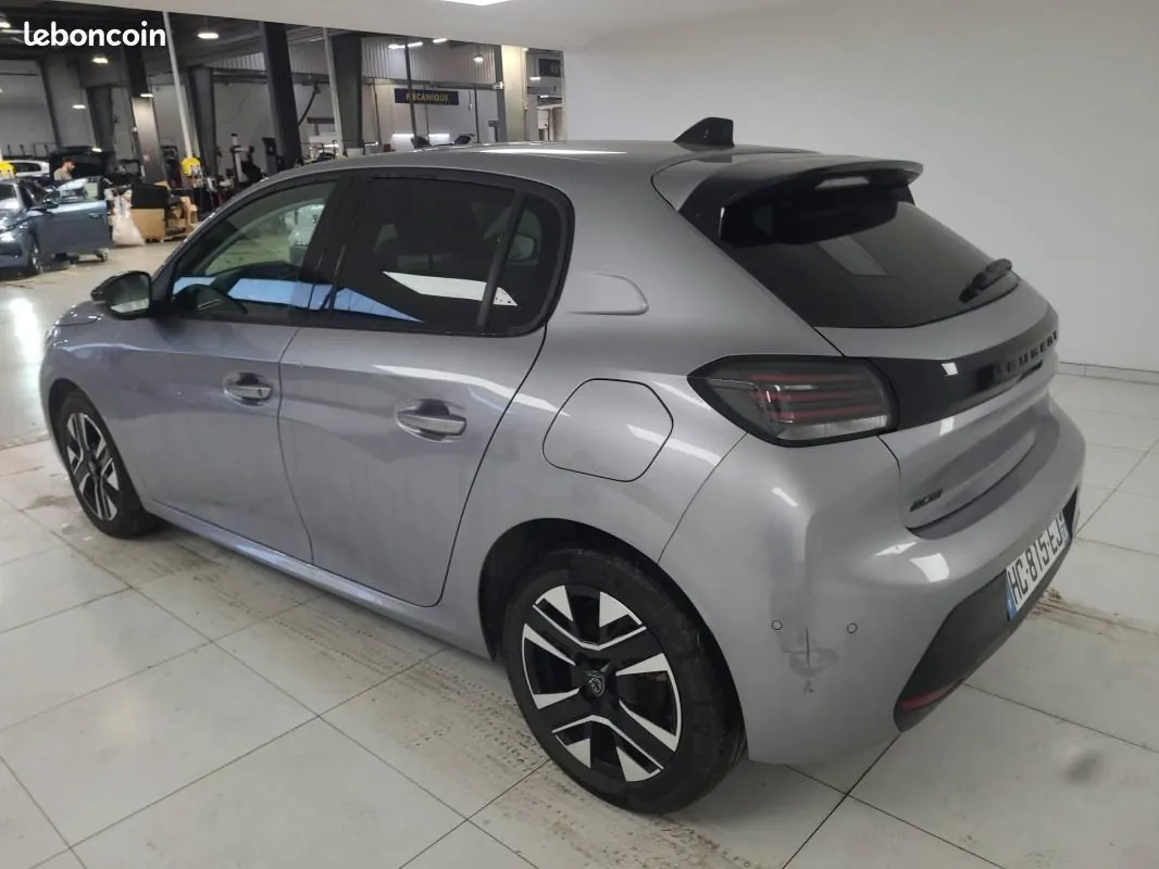 Peugeot 208 2025 photo 4