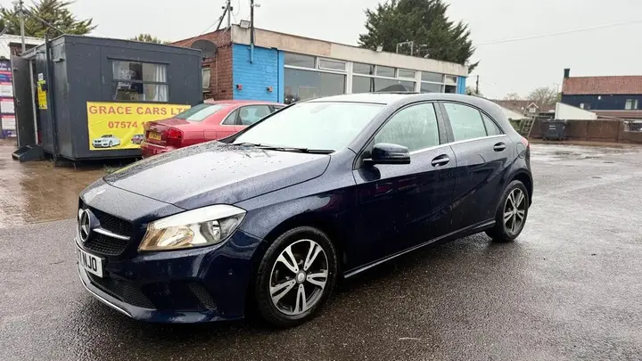 Mercedes-Benz A-Class 2017 photo 2