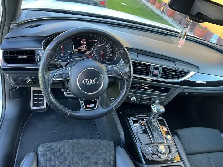 Audi A6 2014 photo 2