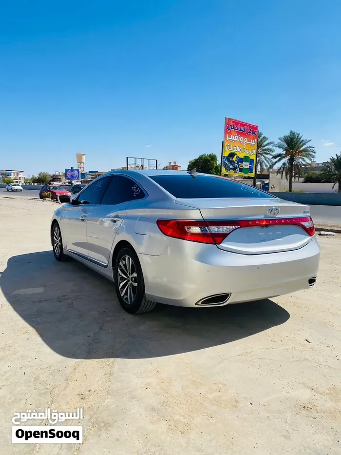 Hyundai Grandeur 2012 photo 2