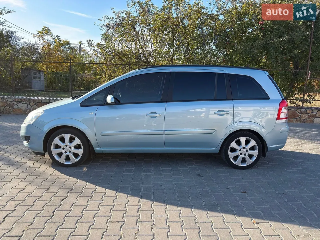 Opel Zafira 2009 photo 4