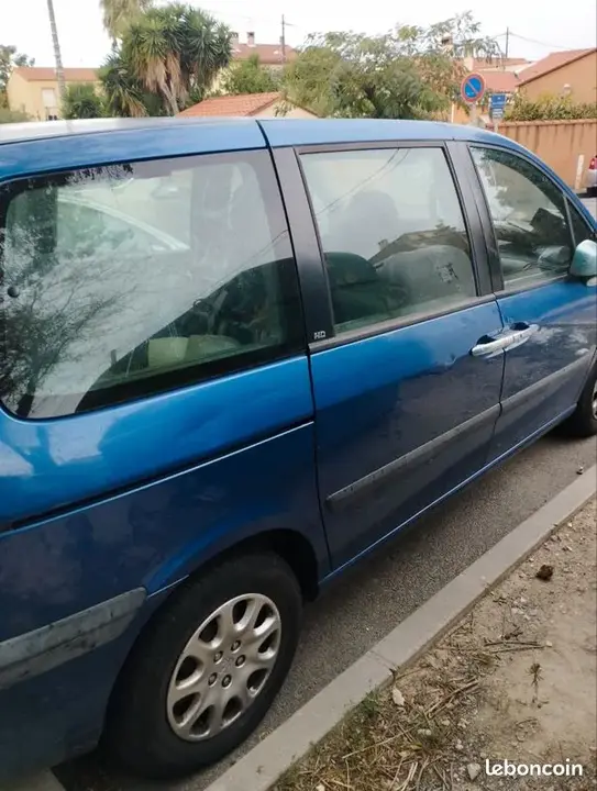 Peugeot 807