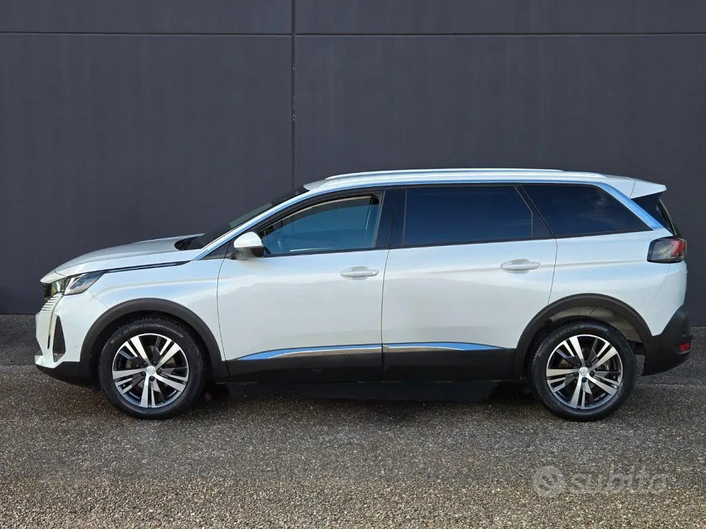 Peugeot 5008 2021 photo 2