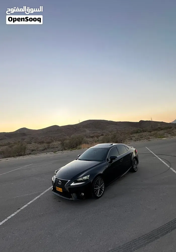 Lexus Is 250 2014 photo 2