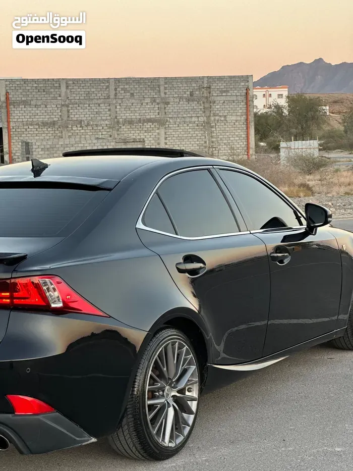 Lexus Is 250 2014 photo 4