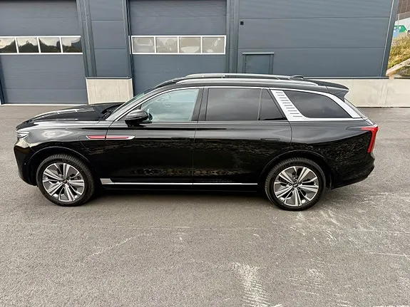 Hongqi E-Hs9 2022 photo 5