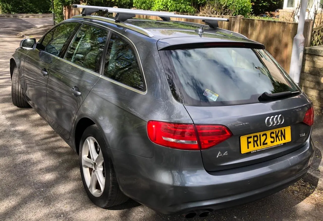 Audi A4 Avant 2012 photo 2