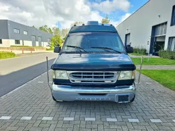 Ford E150 1999 photo 2