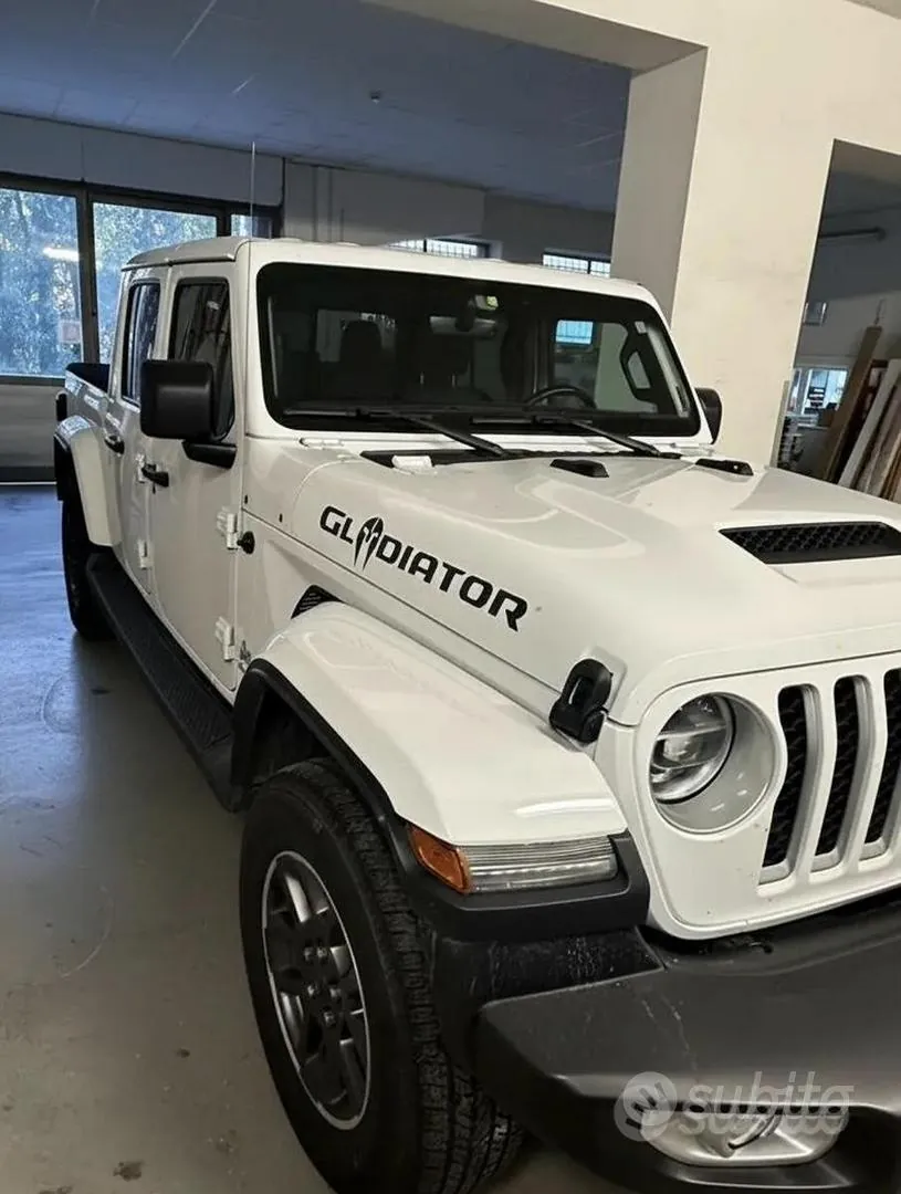 Jeep Gladiator 2021 photo 2