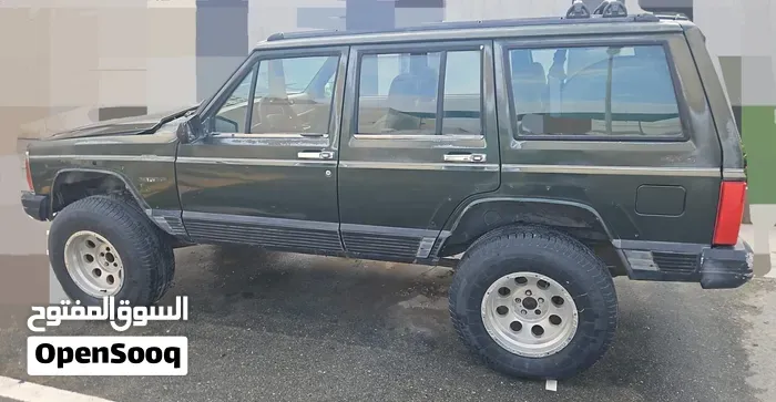 Jeep Cherokee