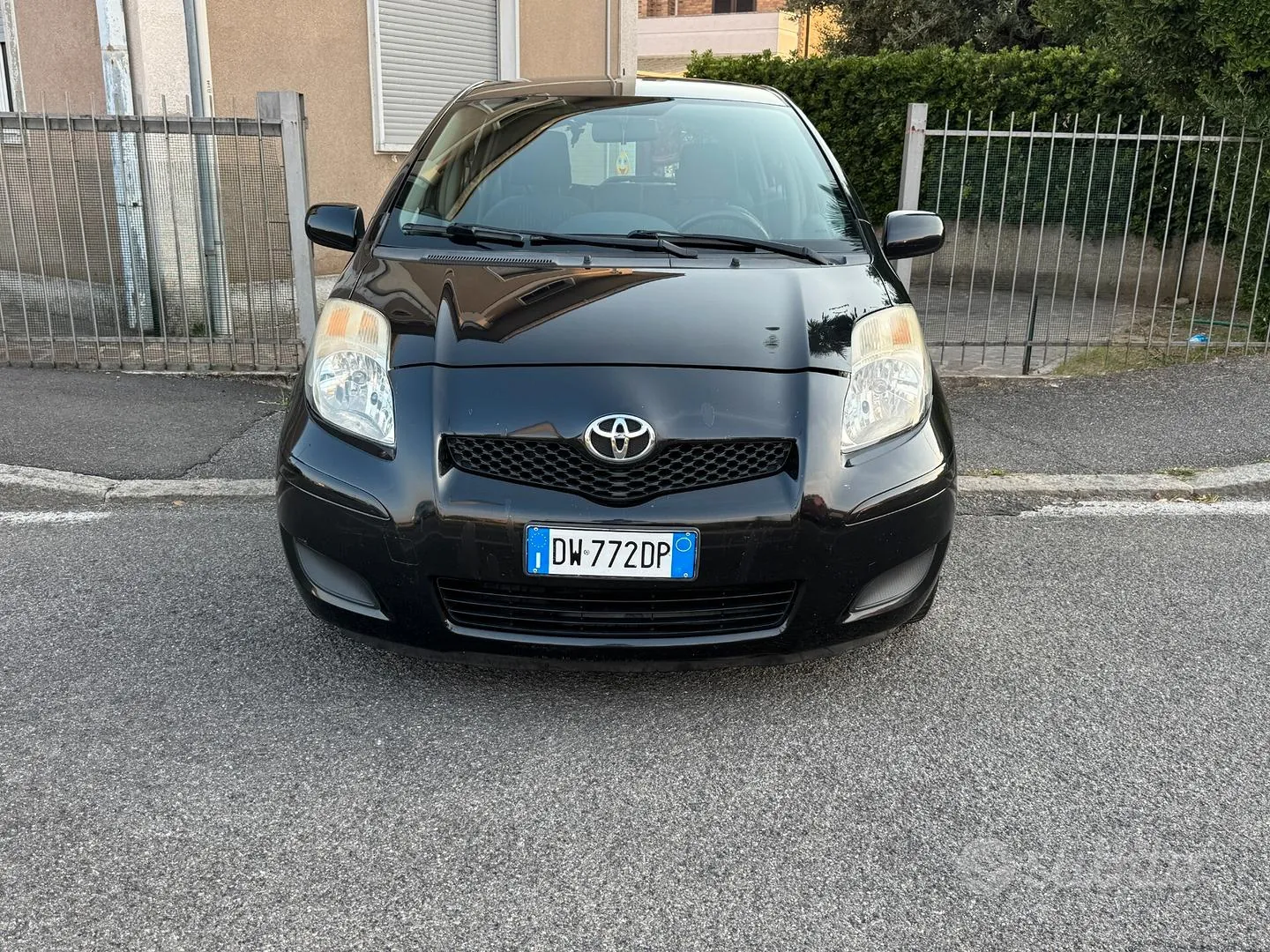 Toyota Yaris 2009 photo 2