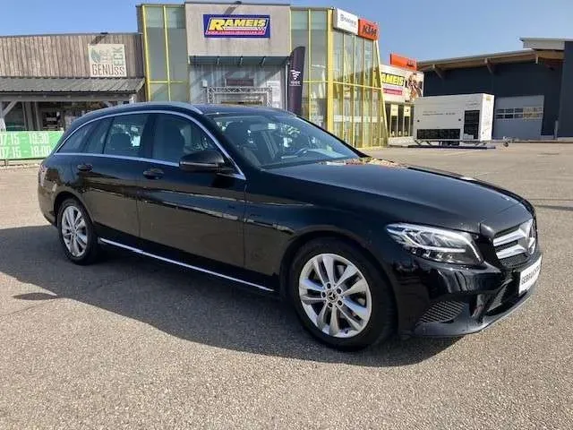 Mercedes-Benz C-Class 2019 photo 3