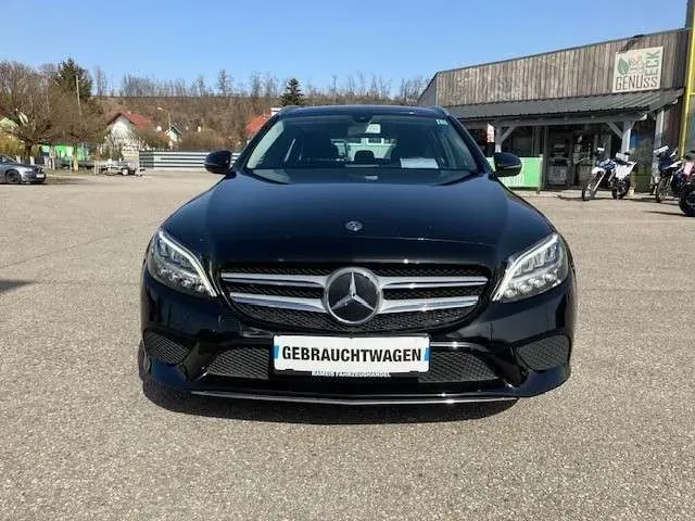 Mercedes-Benz C-Class 2019 photo 2